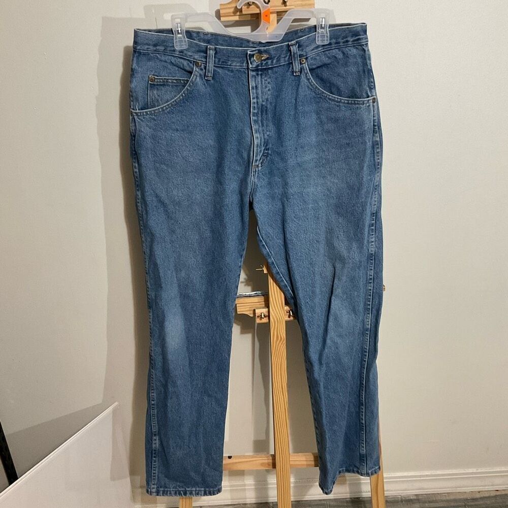 Wrangler Men’s Relaxed Fit Blue Jeans Size 36x32